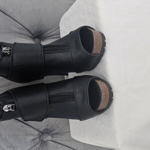 Simply Vera Vera Wang Black Ankle Boots
